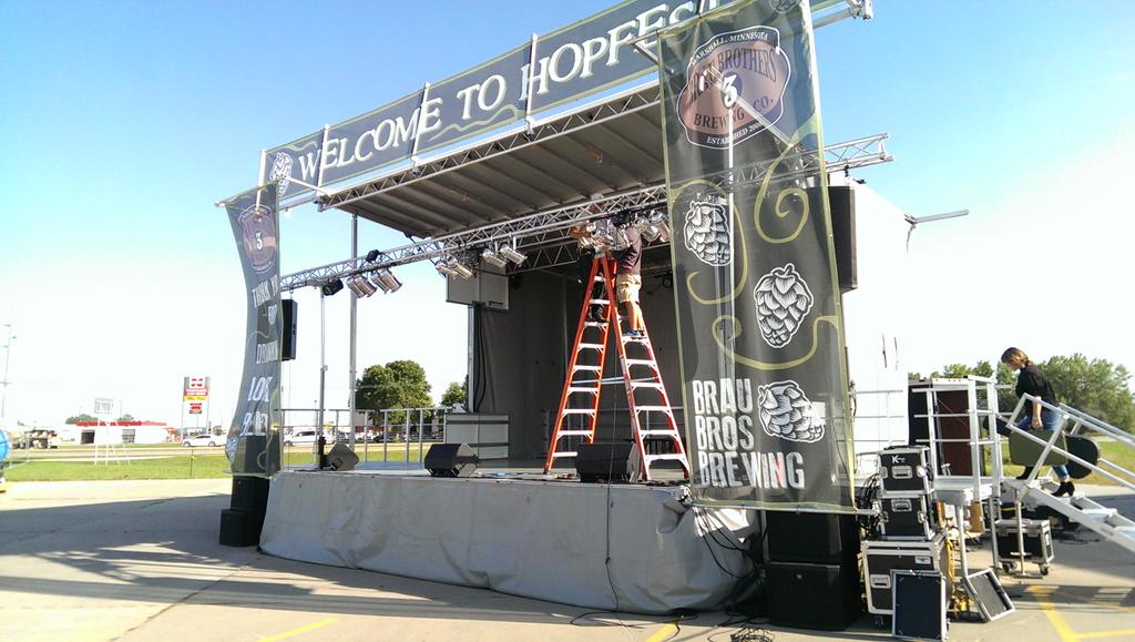 BrauBeer's tweet photo. It's time! #Hopfest17 is here! 30 minutes to the first band! https://t.co/38nRqzyur2