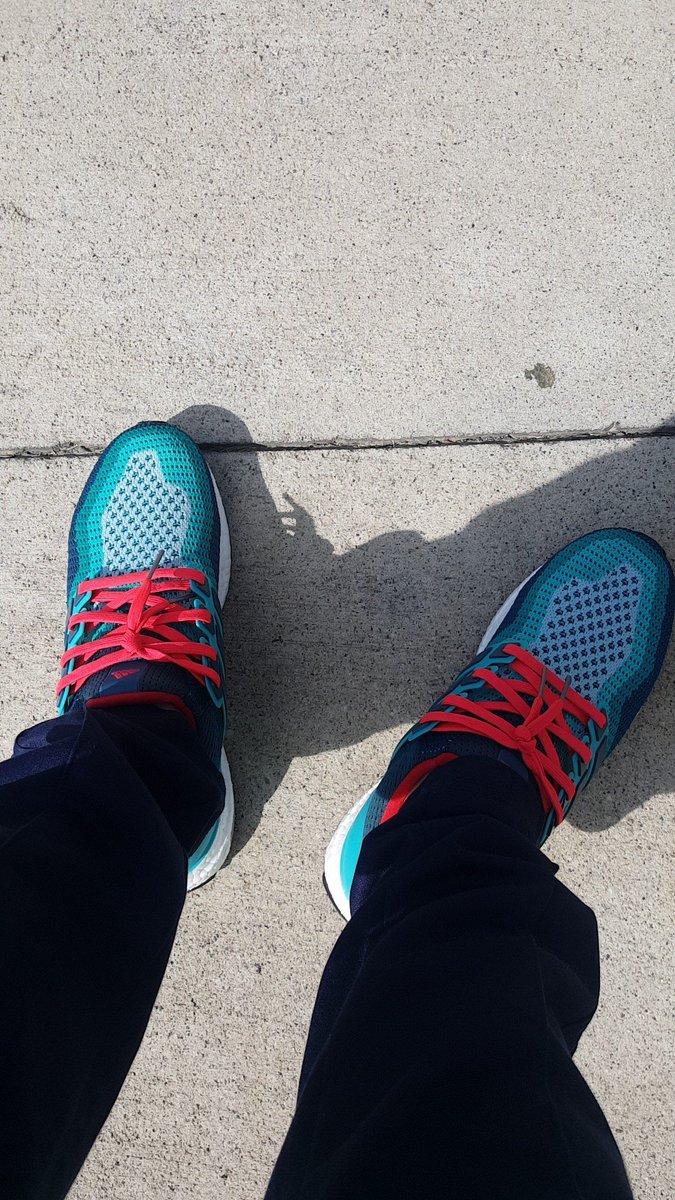 saves85's tweet image. Rocking the mineral green today. #boostfriday