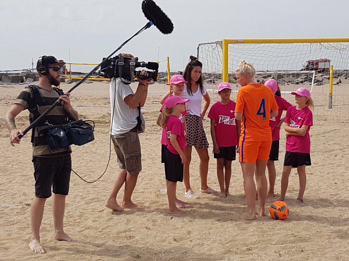 Vandaag 08.55 #zappsport #NPO3 #Beach #Soccer battle #TheHague #Beachstadium. Wie gaan er winnen?