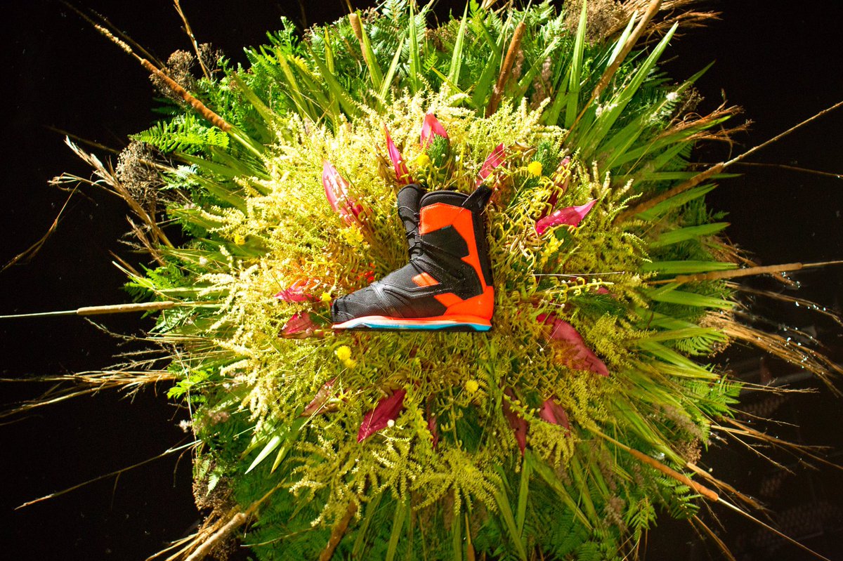 Ronix's tweet photo. 2018 Kinetik Boot. #ronix2018 #ronixqualityfootwear #oneloveinwake #fortifiedwithlakevibes #onewithwater πΈ: @thegoldenbear https://t.co/qZkHNOymgZ