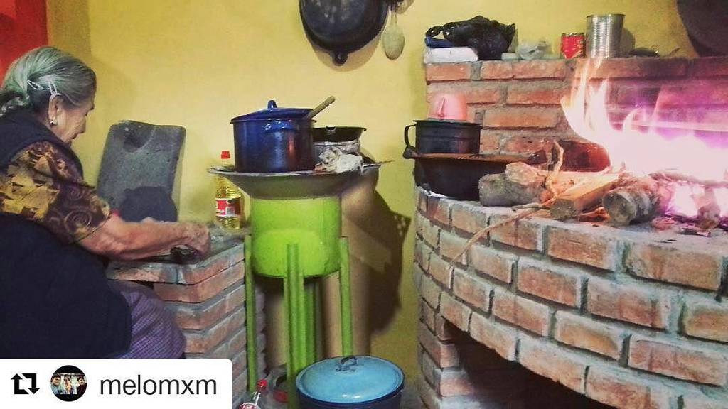 titan_calva's tweet photo. ¿Porque hay compañías que te hacen sentir tan pinche especial? 👵💕 #abue ・・・ #Repost @melomxm (@get_repost) https://t.co/Y1ZdFp1OkO https://t.co/KDloDsDIhO