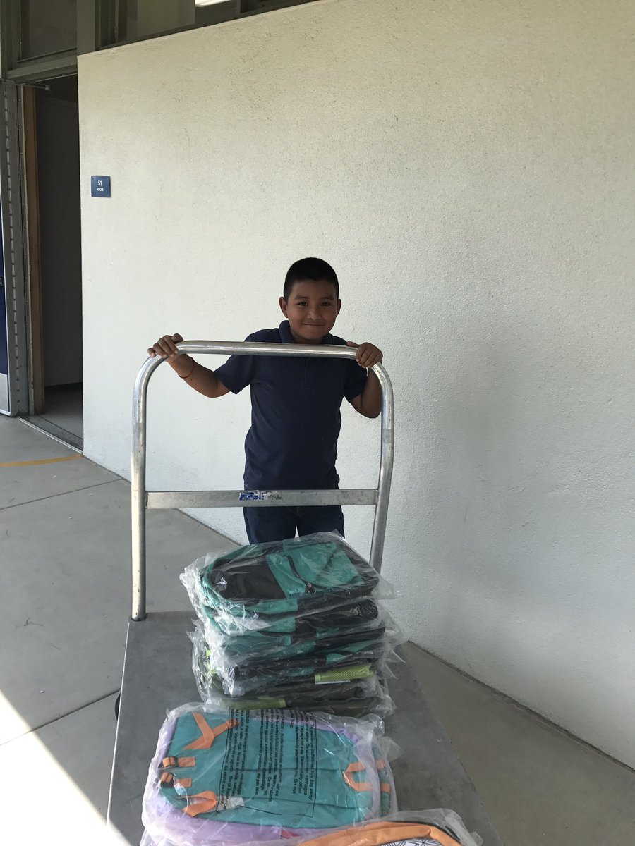 ParkViewEl's tweet photo. Thank you @Costco Simi Valley for the generous donation of backpacks for our school! https://t.co/wujI0JzYhp