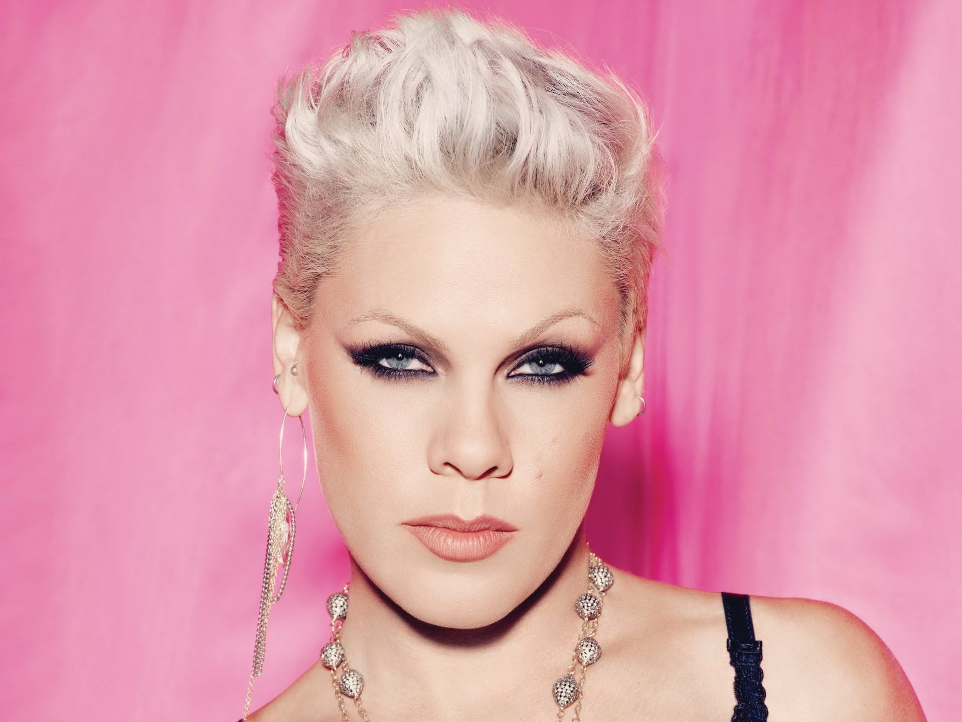 Happy birthday to one of my personal style icons, P!nk!    