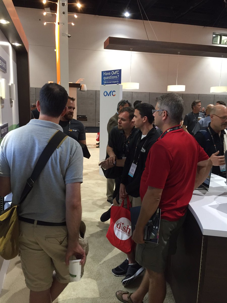 araknisnetworks's tweet photo. Almost the end of 2nd day @CEDIA and our booth is as busy as the 1st day! Love talking to our integrators @SnapAV https://t.co/J4nLMCflQ8