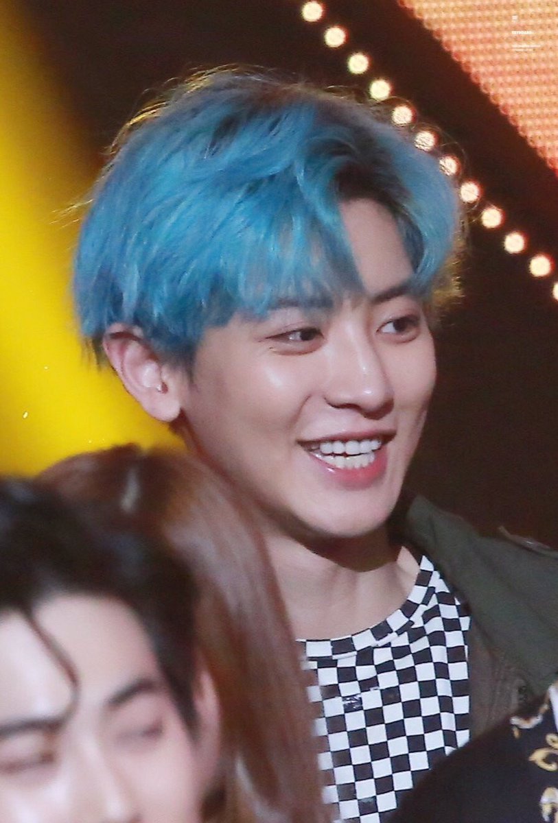 pcysarchive's tweet photo. blue has never looked so good https://t.co/58WEQE7QMX