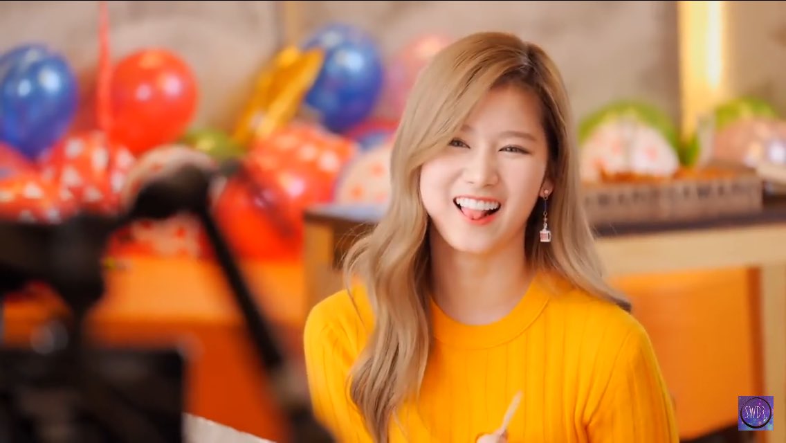 OREO_Sana_29 tweet picture