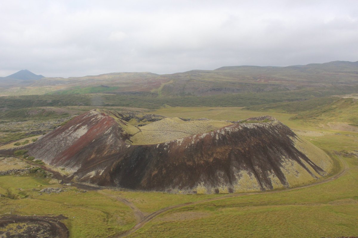 Maryadetapia's tweet photo. Tras semanas desconectada deste mundillo,volta á realidade! #RoutineIsComing
Non sen antes mencionar o paraíso visitado #Iceland #Islandia https://t.co/M3Kk6VANYP