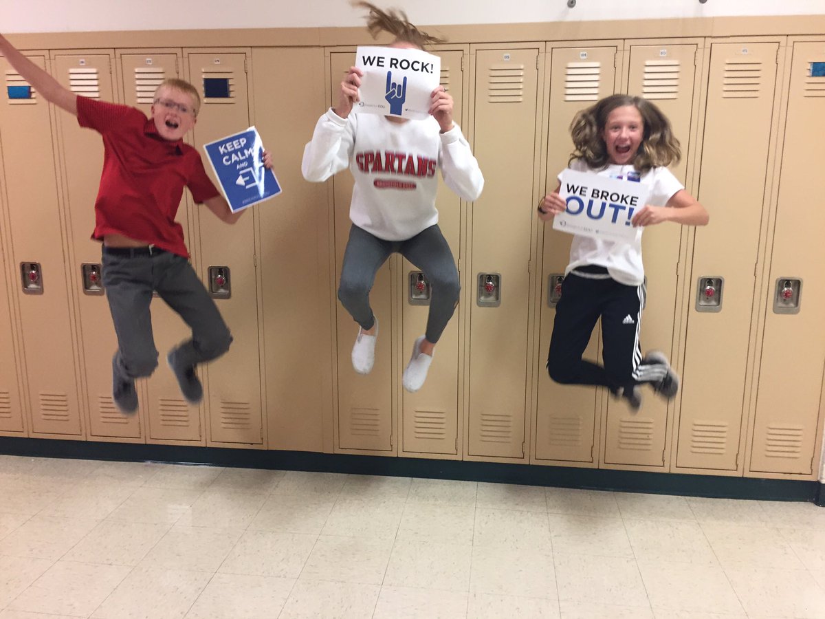 8EstesPPMS's tweet image. 1st Breakout Edu Experience = success!! #werppms #breakoutedu @PPMSMath8 @PPMS_SDE