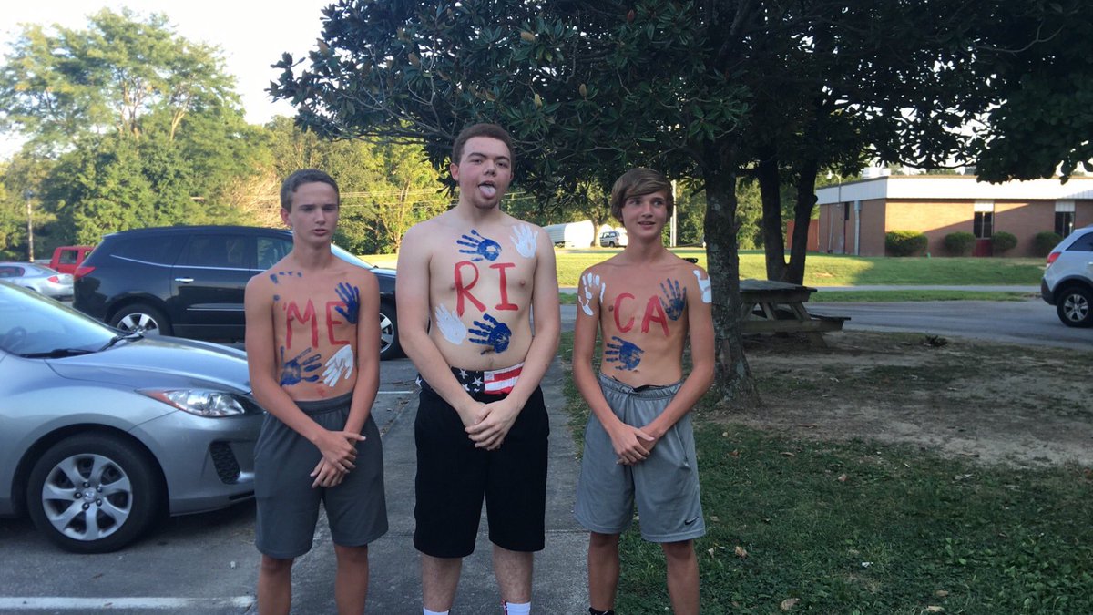 Smith_Tyler01's tweet photo. Happy Birthday Boys!🎊🎁🎉🎂 @AndrewWitty01 @AlexWitty0 https://t.co/be01ngMCG4