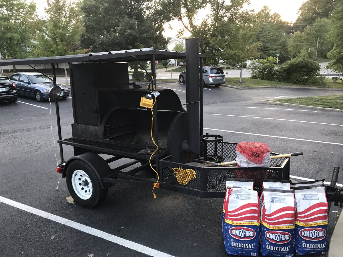 32Duke's tweet photo. Getting ready for the big pig roast tomorrow @cigarboxstl #PoorBabe https://t.co/NA6Tp1hmKF