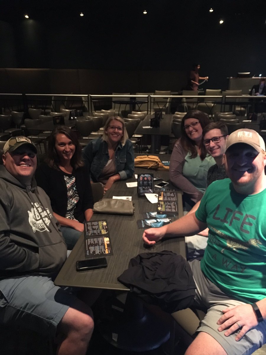 mrust12's tweet image. Campers Unite @bigjayoakerson @TheBonfireSXM @DanSoder #lifefindsaway #cracklecrackle #bonfire