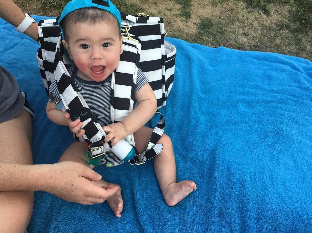 tiffanythurston's tweet photo. Look Mom and Dad I'm ready for school!!! 😂😍#ThurstonWilliam #7Months #6Teeth #GrowingUpWayTooFast 📷: @braddah_keoks https://t.co/EHxid28QCM