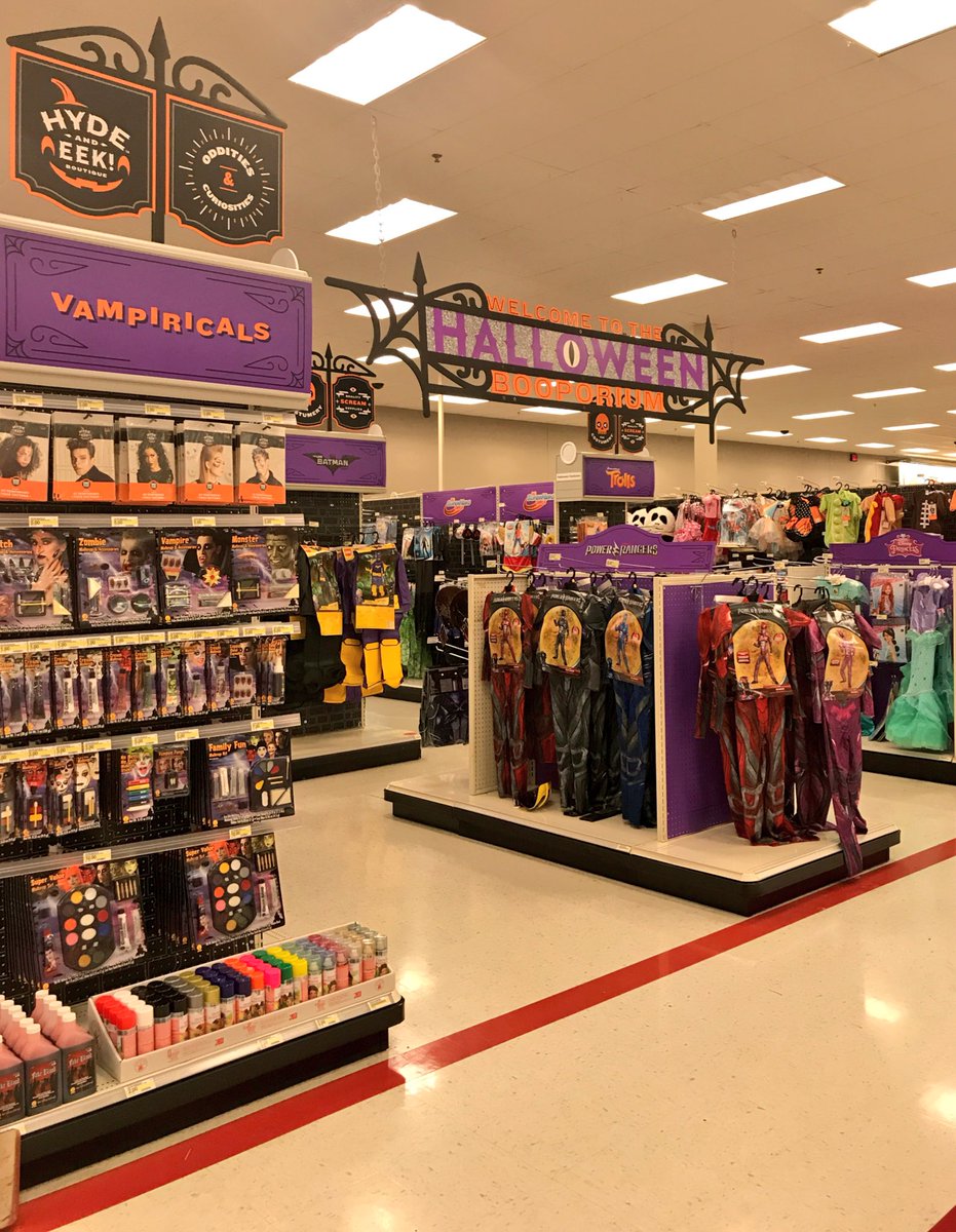 Things are getting spooky at T1235! 👻 #halloween2017