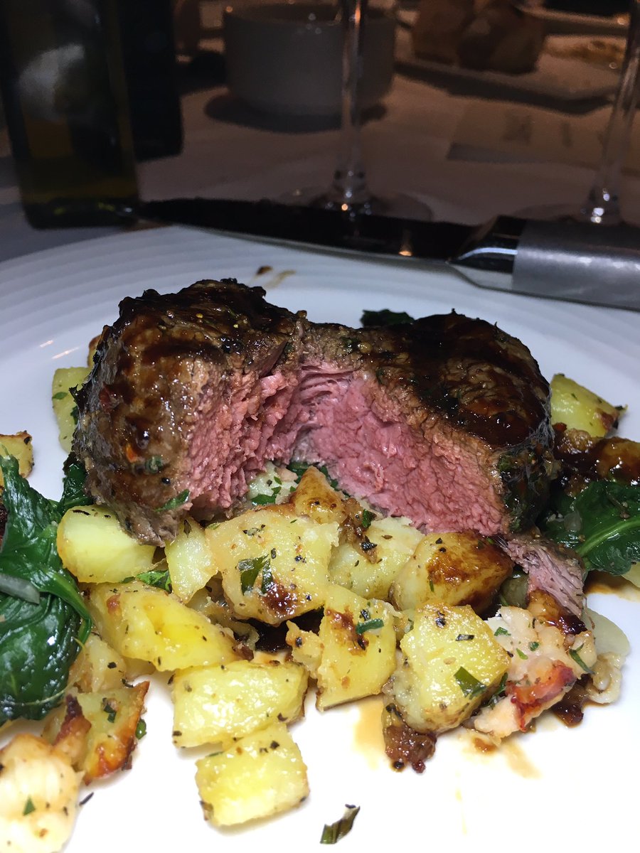 Steak done right paired w/ Antinori Chianti <a href="/Grand_Geneva/">.</a> #antinoriwines #grandgeneva