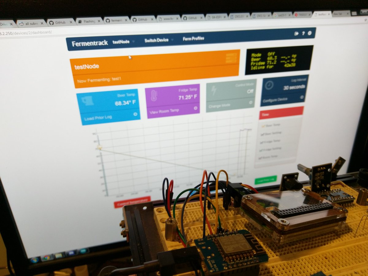 WorkVerbDesign's tweet photo. Muhahaha fermentracker is working, it only took like 75 tabs. #brewpi https://t.co/pzGHPm30wu