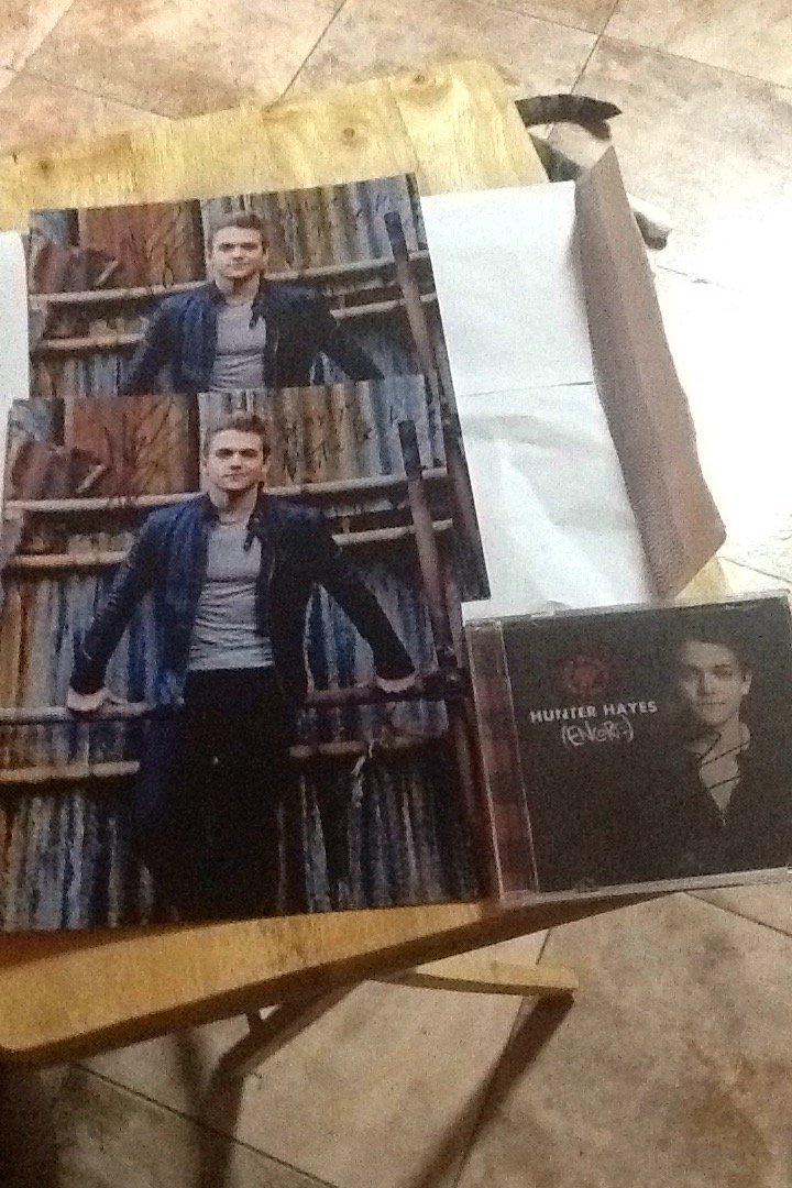 HAPPY EARLY BDAY HUNTER HAYES!!!! Have a great one!
thx for the autographs!!!! 