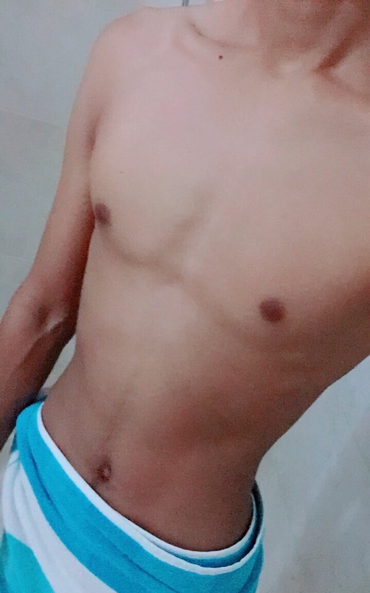 منالسالب الي يقابل الصباح انا موجب عمري ١٨ ابيض نحيف زبي لونه يميل للوردي اي سالب من جيزان ابوعريش احدالمسارحه صامطه يجي خاص او بيبيDD986AD8