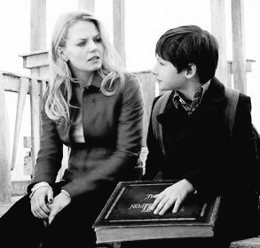 weareouat's tweet photo. I'M OKAY I just have an ocean in my eyes 😭❤
#SwanBeliever feels #OUAT https://t.co/mRFZGRNMEE