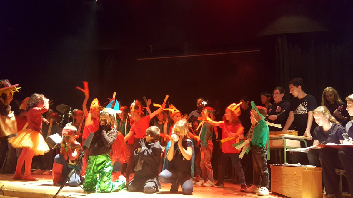 ColegioAmoros's tweet photo. Enhorabuena a los compañeros #InfAmoros #EsoBachAmoros por conseguir el 1er premio de
Innovación Educativa Domingo Lázaro #CantameUnCuento https://t.co/EPRfBG40O5