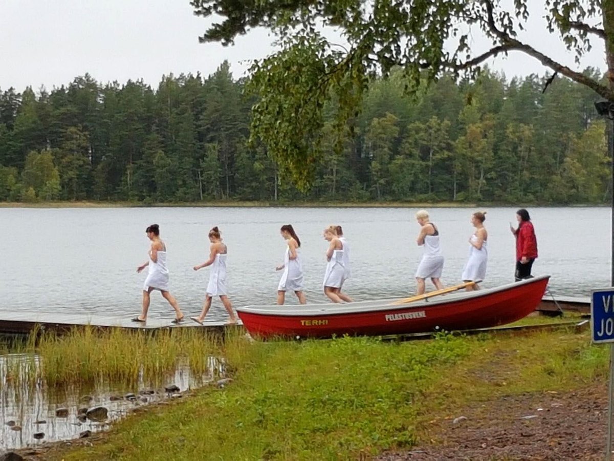 Latvijas sieviešu izlases rīta pelde Somijas ezerā #florbols