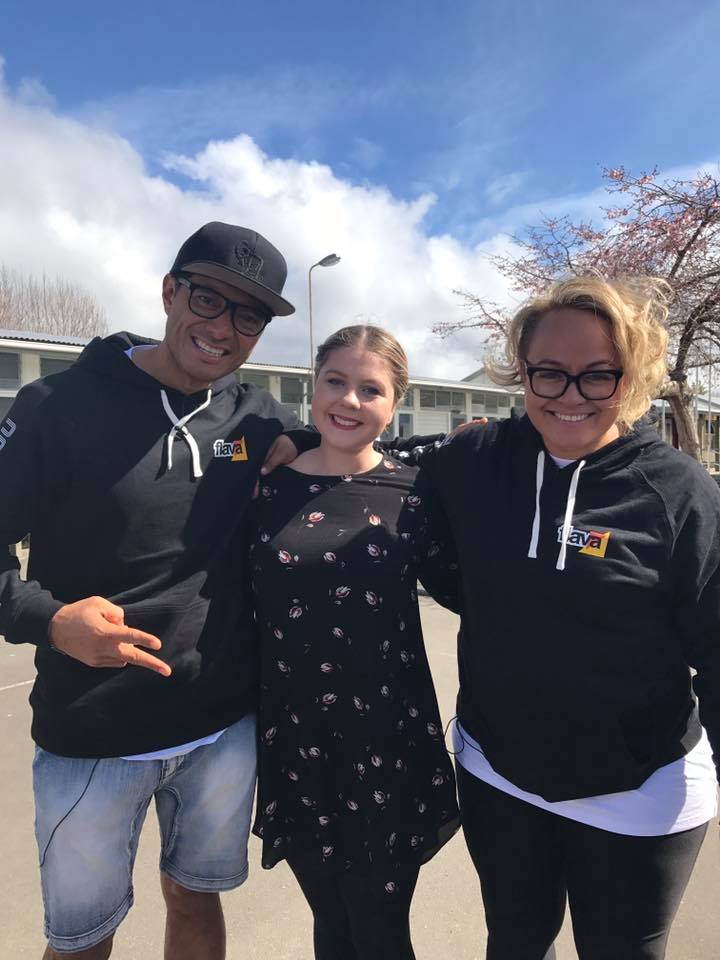 Rotorua_Int_Sch's tweet photo. Te Roro 2 won the @FlavaRadio Kicks for Kids comp, where all students scored a new pair of Asics. Thanks, Flava and #Asics! https://t.co/YriPgoXC3T