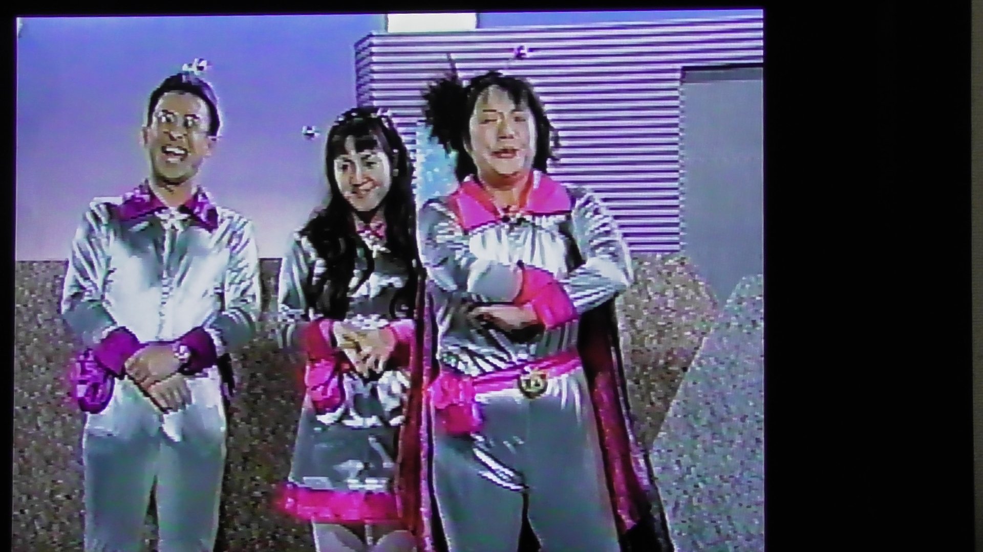 シグ Twitterissa 見てた人はrt くじら 池澤春菜 さんすうすいすい くじらさんや池澤春菜さんが顔出しで出演していた 昔のnhkは よく声優に顔出しの仕事をやらせていた バリアー星人がおもしろくて好きだったな T Co C0gha1jcke Twitter