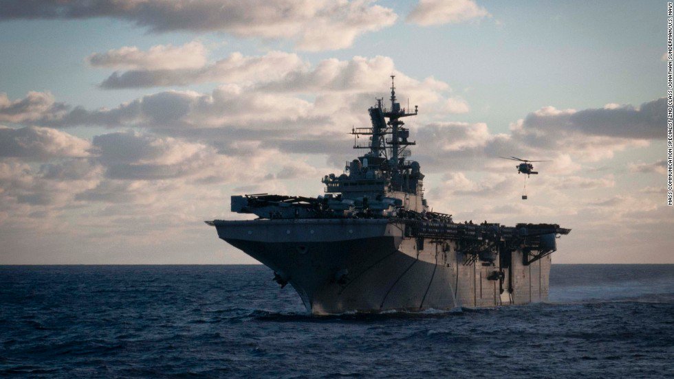 VRWCTexan's tweet photo. Navy deploying for #Irma Recovery
- Aircraft carrier USS Abraham Lincoln   
- USS Iwo Jima
- Amphibious transport dock ship USS New York https://t.co/FGoPAWl2Gf