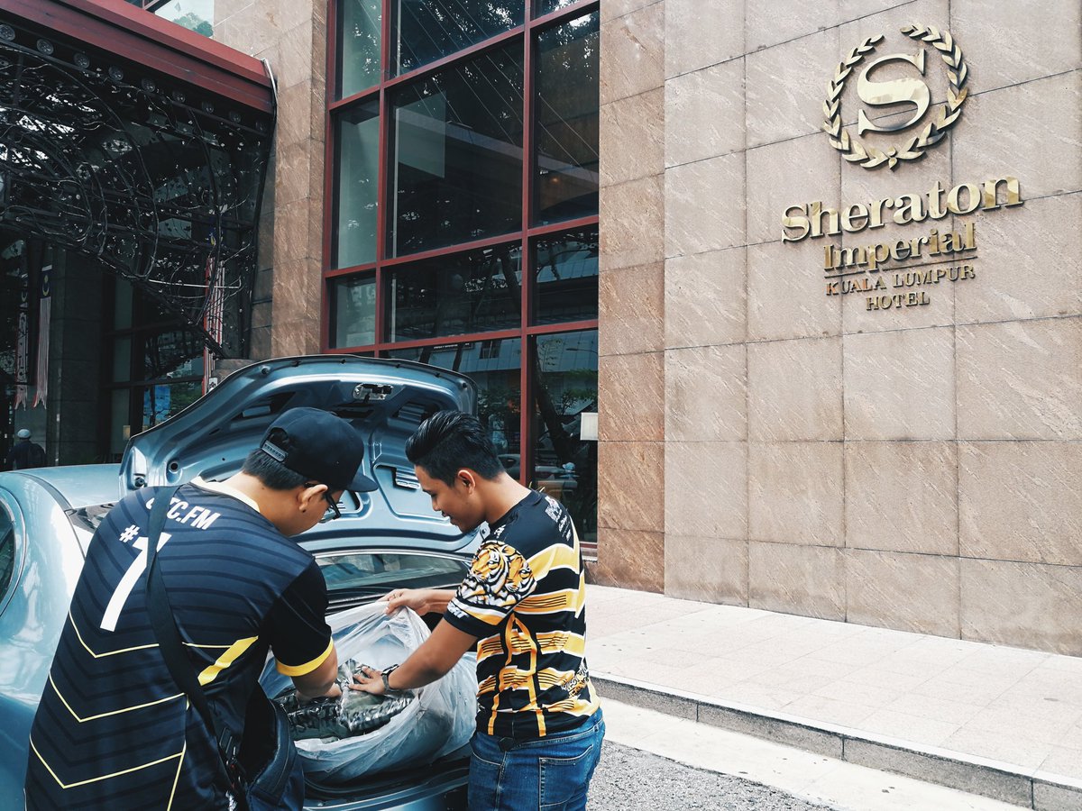 SalamCempreng's tweet photo. Baju 2nd Batch #ArchitectOnDuty dah sampai. Terima kasih yang order on9 &amp; booth @UTM_30th. Minggu depan @garispxl.co akan distribute. 😉
#n3n https://t.co/K5wXBXajlb