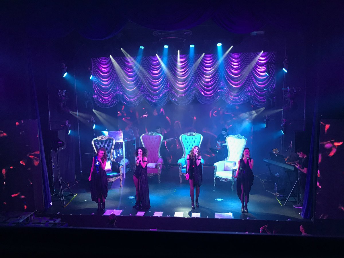 ARTISTASRECESA's tweet image. Con un @Foro_1869 lleno en su totalidad y gran éxito, ayer @EllasOficial_ dio su segundo concierto... pronto nueva fecha!