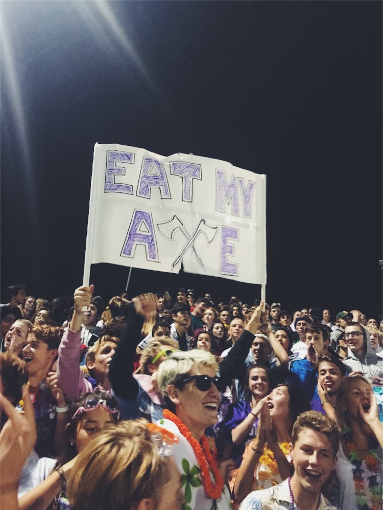 sehs_spirit16's tweet photo. This is the spirit we like to see!! Final scores: Soccer 5-2 football 6-38. https://t.co/Ih0j3mmVpl