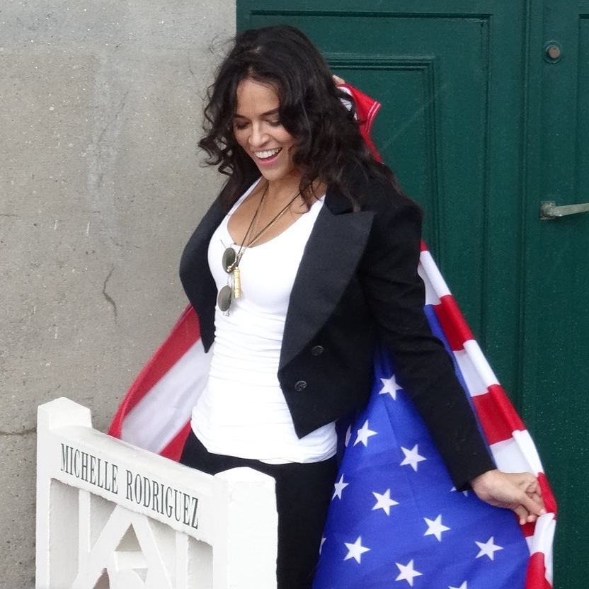 MichelleRODfr's tweet photo. I hope you like the flag 🇺🇸
#MichelleRodriguez https://t.co/xXLqfwgxdG