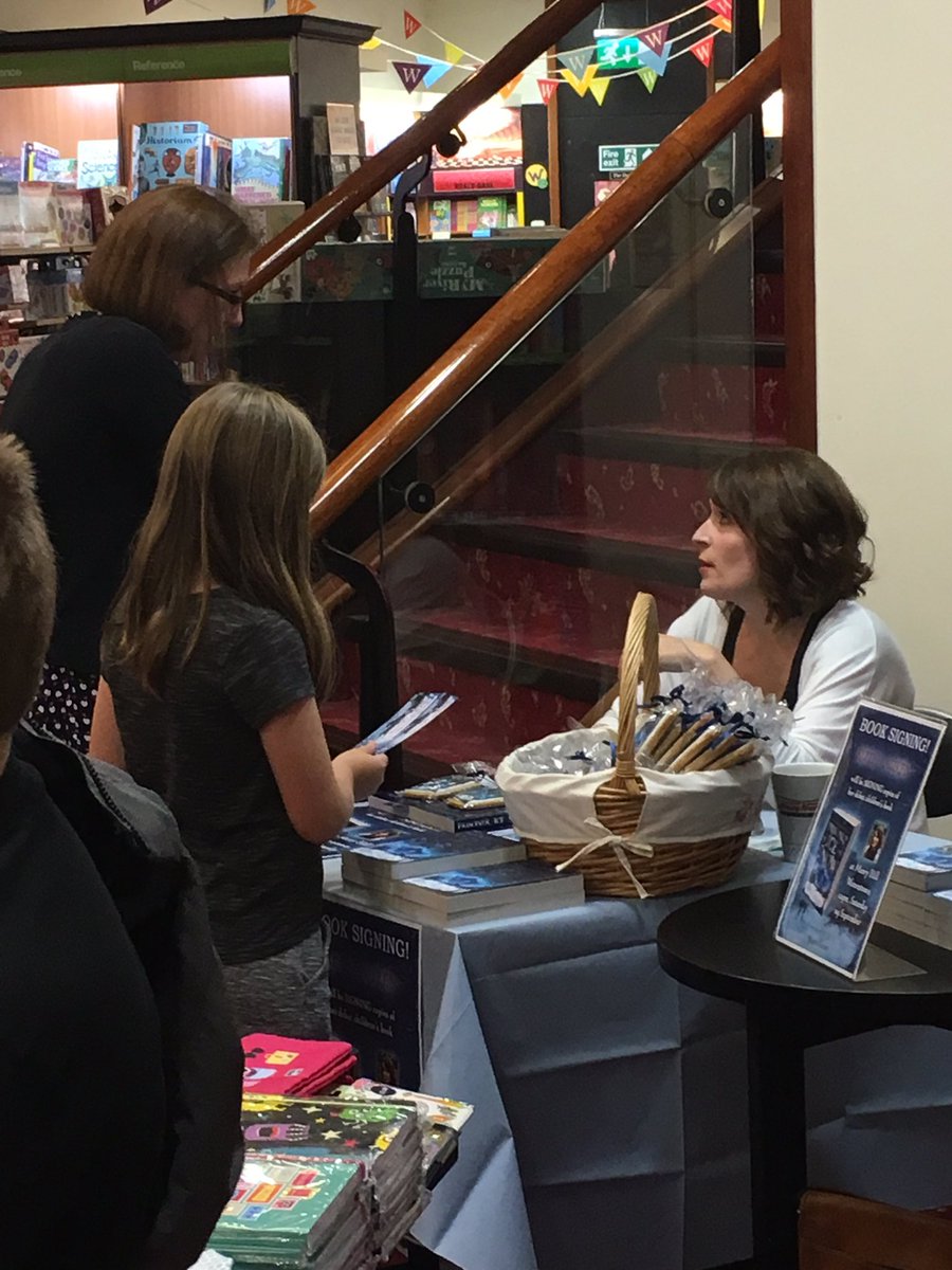 Waterstones Merry Hill (wstones_dudley) Twitter