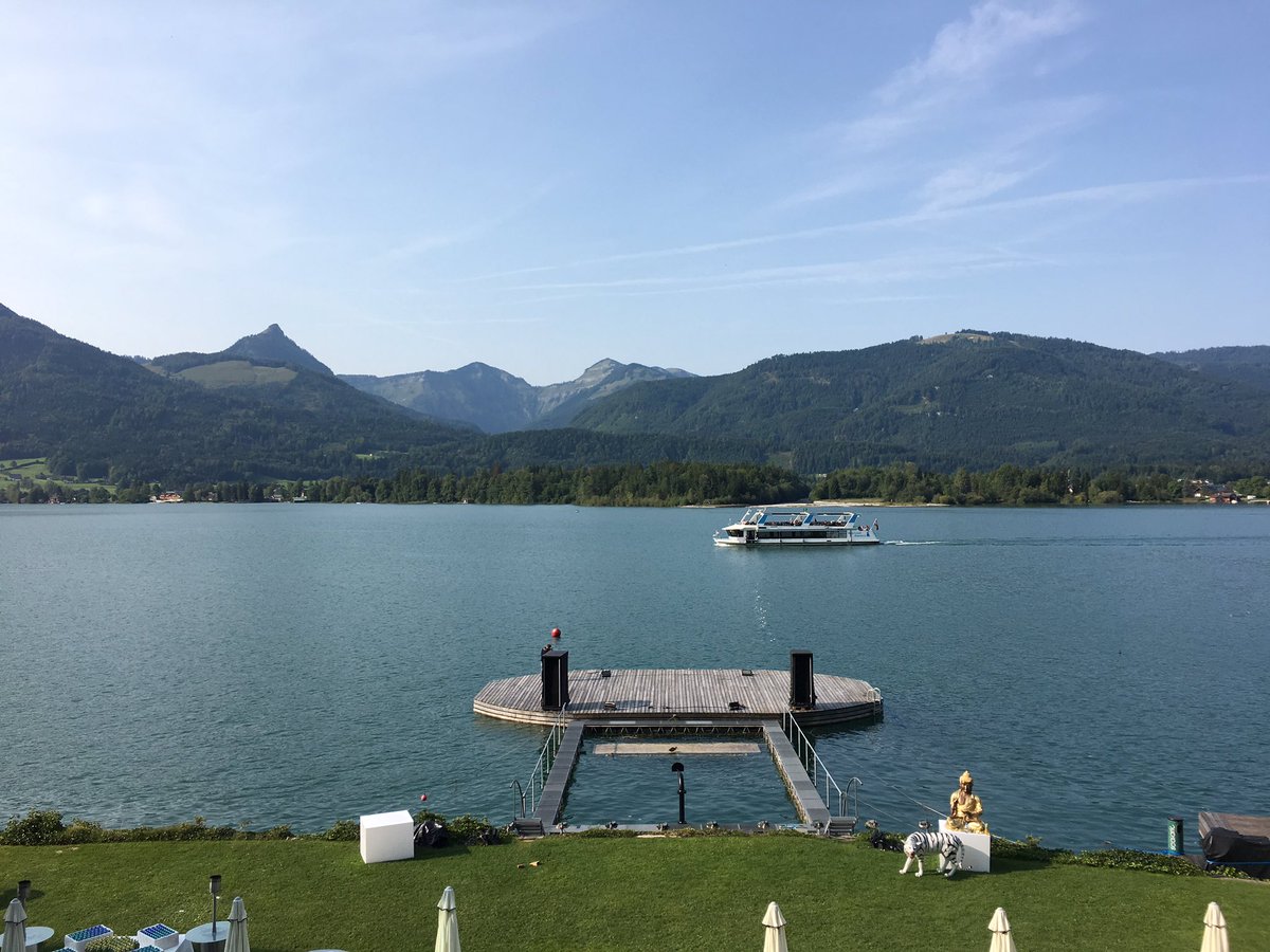 Gira's tweet photo. Der fachliche Teil ist beendet, jetzt geht es weiter mit verschiedenen #Aktivitäten verteilt rund um den #Wolfgangsee. #aktivprogramm https://t.co/MYHyIGV4nO