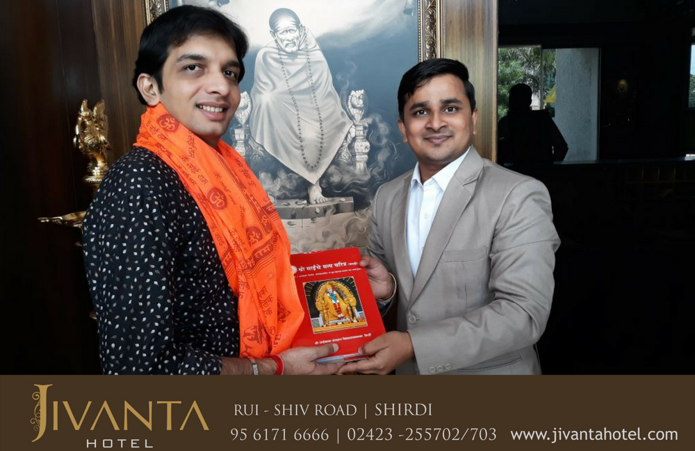 JivantaHotel's tweet photo. TV show @chalahawayeudya artists recently visited us!
#ThankU #nileshsabale #bhaukadam #kushalbadrike #shreyabugde #bharatganeshpure #sagark https://t.co/KD9J09Echh