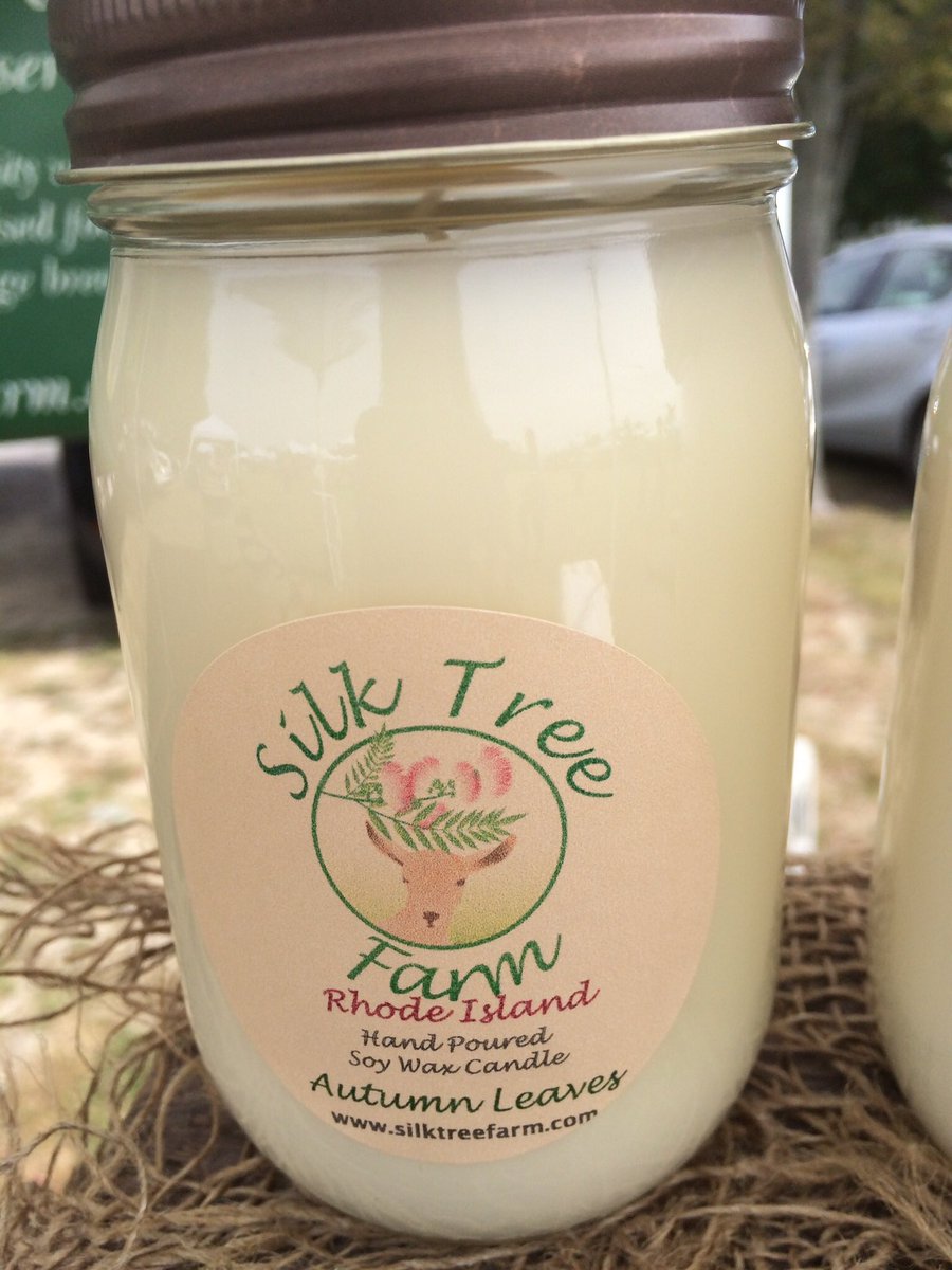 Another beaut day! I'll be at Aquidneck Growers Mkt at the Newport Vineyards drone 9-1. #handpouredsoycandles #fallscents #silktreefarm
