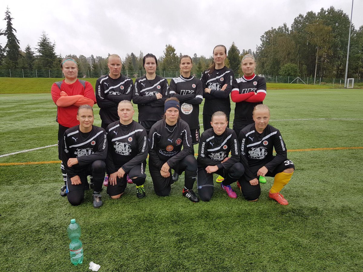 LJKNuts's tweet photo. Pouvolasta puhtaat 3-0 ja 3-0 voitot ja kausi näin voitokkaasti pakettiin! Kiitosnam! #jalkapalloajapiirisarjaajovuodesta2015 https://t.co/bEPx0HNgaS