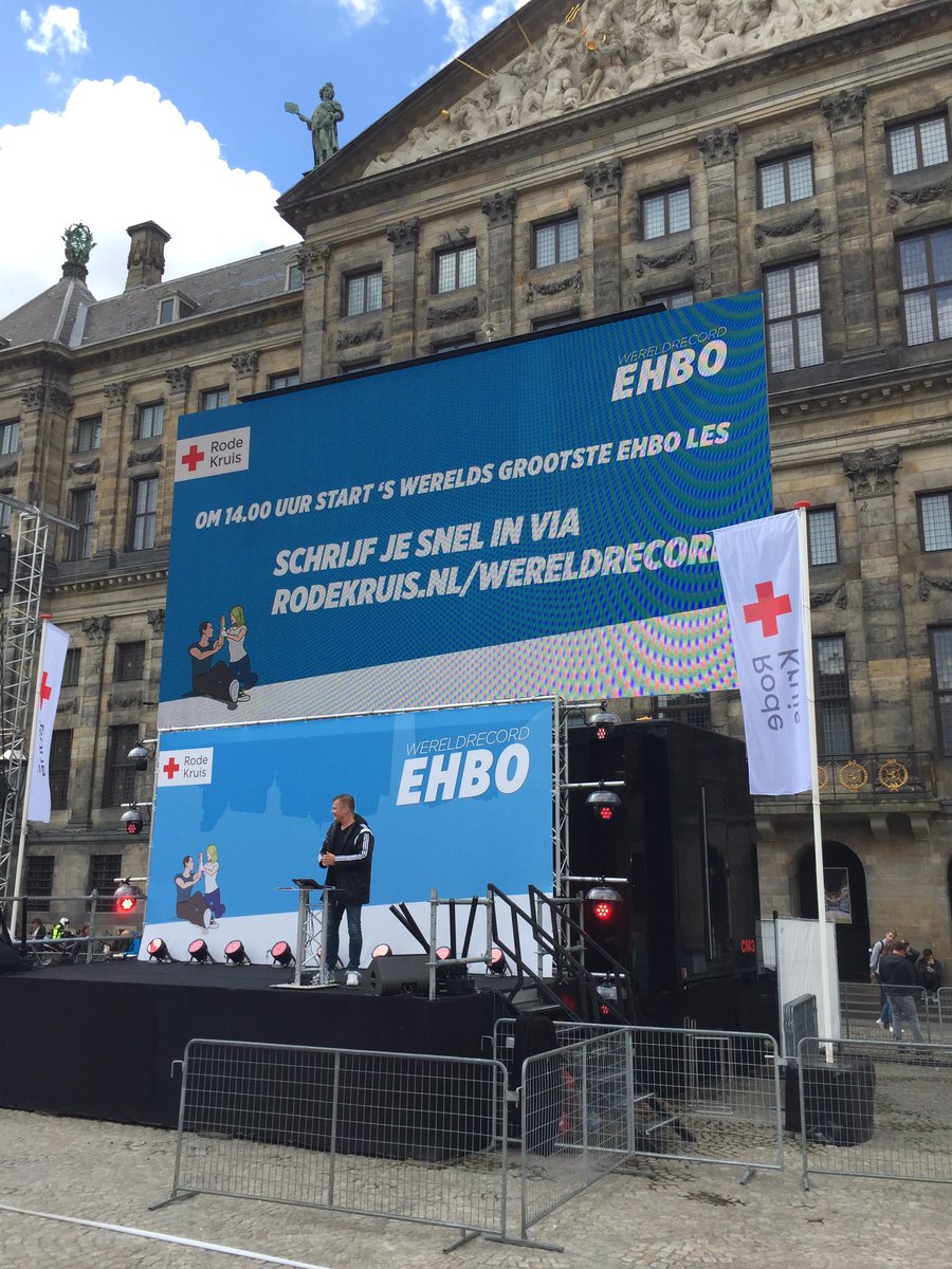 Om 14 uur start werelds grootste EHBO les op de Dam in Amsterdam! Gaan we 2500 deelnemers halen?