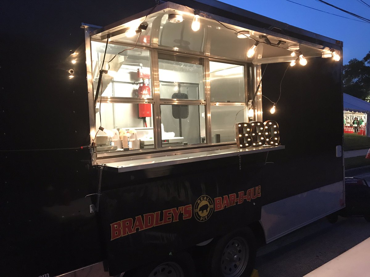 BradleysBBQ's tweet photo. We're ready for the #CovingtonFuzzRun ! Are You? https://t.co/qJPuBT5jEi