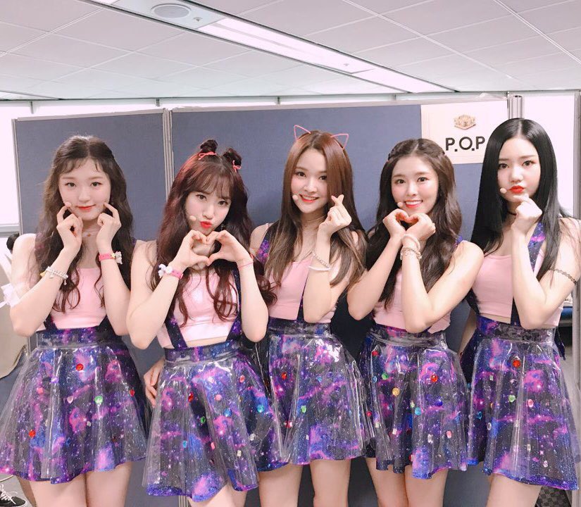 POPSPAINrbw's tweet photo. [TW TRAD] Amor Jjagae (? ¡Vino con corazones para todos!

¡El stage donde se os saldrá el corazón! ¡No os lo perdáis!

#인기가요 https://t.co/1PAtlwfywz