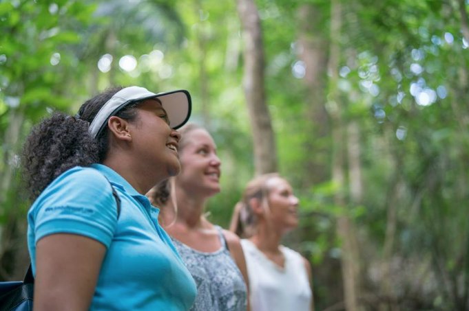 critterslembeh's tweet photo. Join one of our experienced tour guides to experience the best of North Sulawesi! 😊

#Tangkoko #Tarsier #Sulawesi #NatGeo #AdventureTravel https://t.co/IsDz3dvYxK