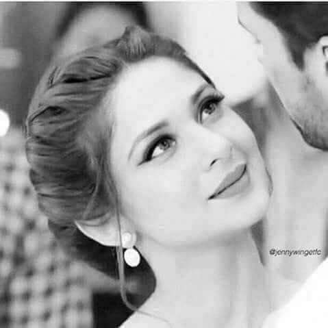 - لا آريد يومآ بدونك،
- ِلآ آريد سآعہ لآ تحمل حديثكِ.
- آريد كل آلثوآني معكِ♥️📯