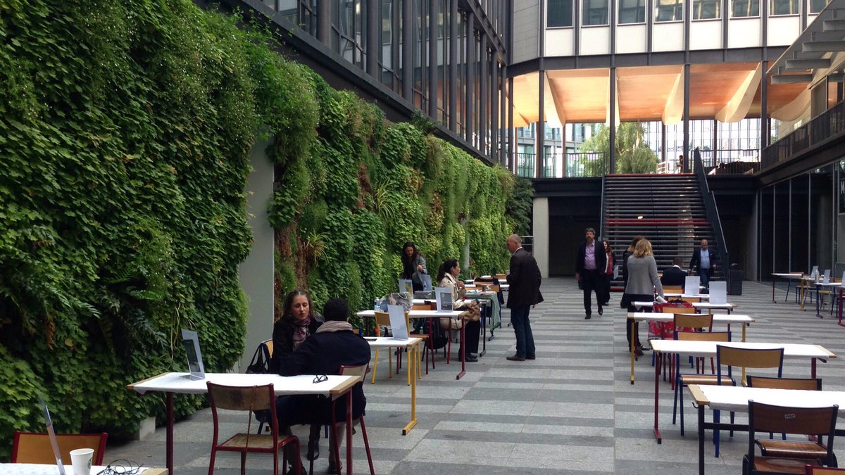 EMCCFrance's tweet photo. Superbe espace pour les flash coaching au #sdcmonkeytie avec @EMCCFrance @Monkey_Tie https://t.co/qX1TdXnugz