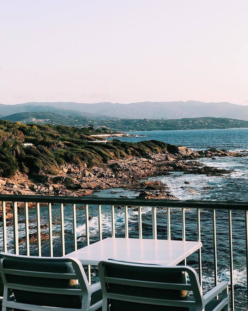 Morning view in Porticcio from the <a href="/sofitelajaccio/">Sofitel Ajaccio</a> ☀️
#sofitel #sofitelajaccio #sofitelhotel #hotel #ajaccio #luxury #travel #morningviews