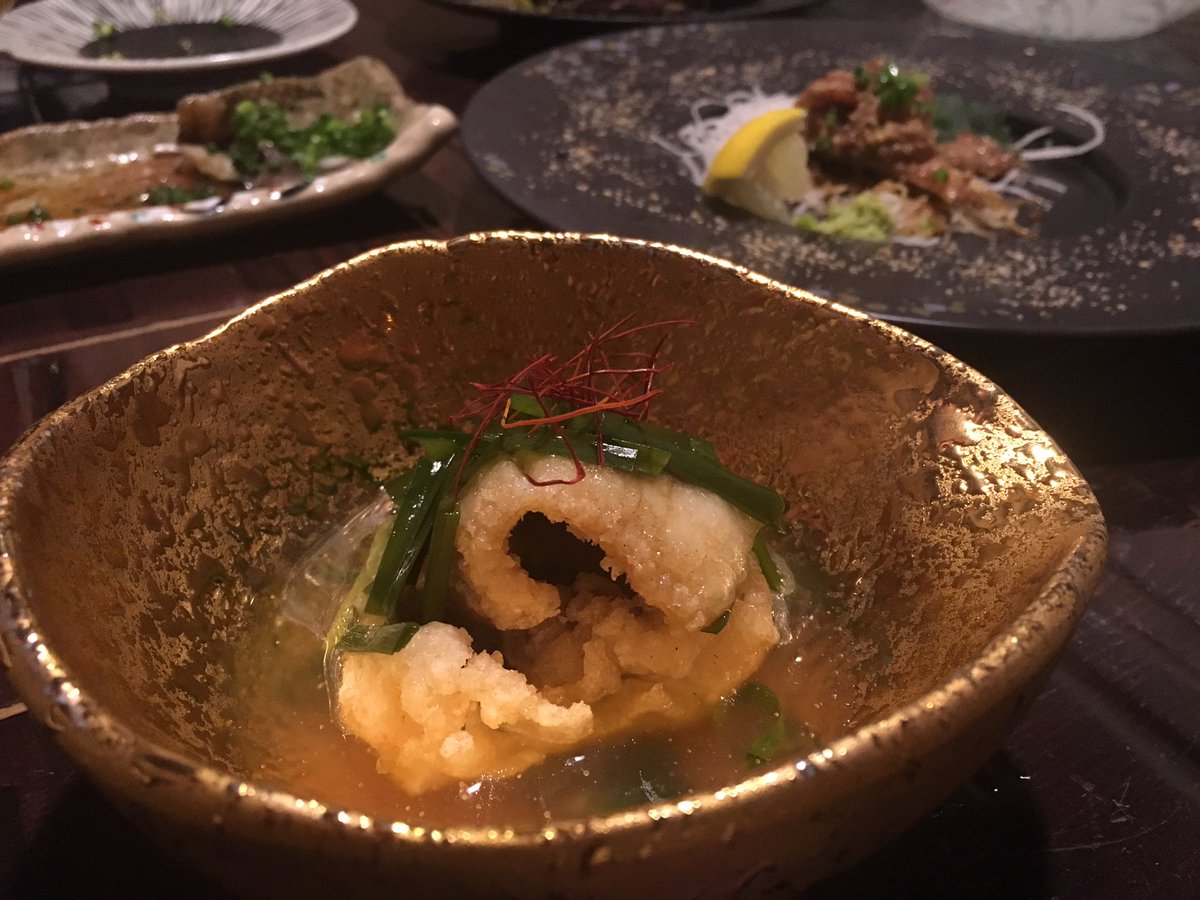 kaka223328's tweet photo. 地鶏の炭火焼〜🦃

古風なお店の割に、
料理のお皿が妙にこってる

こういうお店嫌いじゃない💕 https://t.co/EXnsmHdhTO