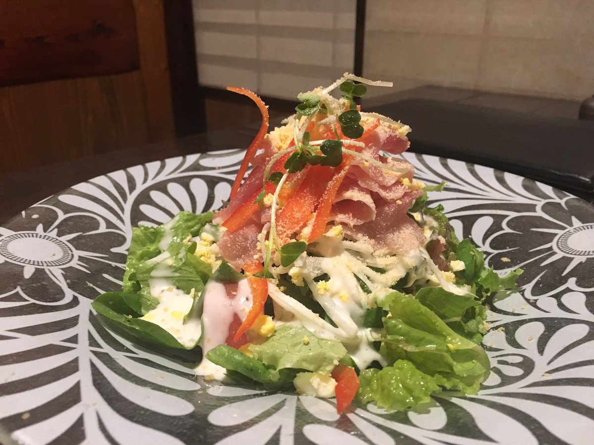 kaka223328's tweet photo. 地鶏の炭火焼〜🦃

古風なお店の割に、
料理のお皿が妙にこってる

こういうお店嫌いじゃない💕 https://t.co/EXnsmHdhTO