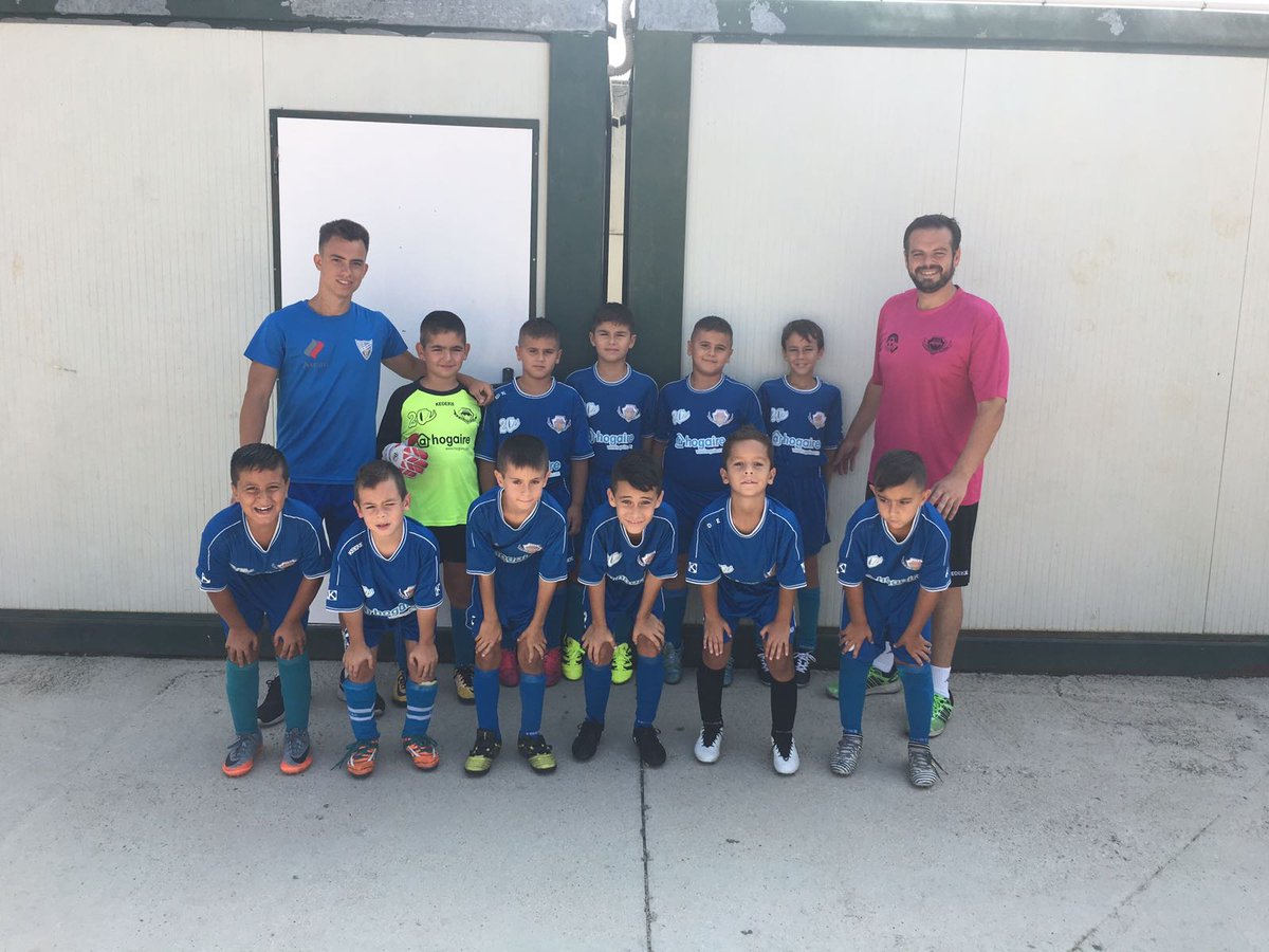 gonzalezleon83's tweet photo. Muy contento con el equipo hoy.
Estos GUERREROS AZULES me tienen loco.
Campeones!!!!! del Torneo Salvador Allende💙💙💙💙 https://t.co/HS8ux54GrR