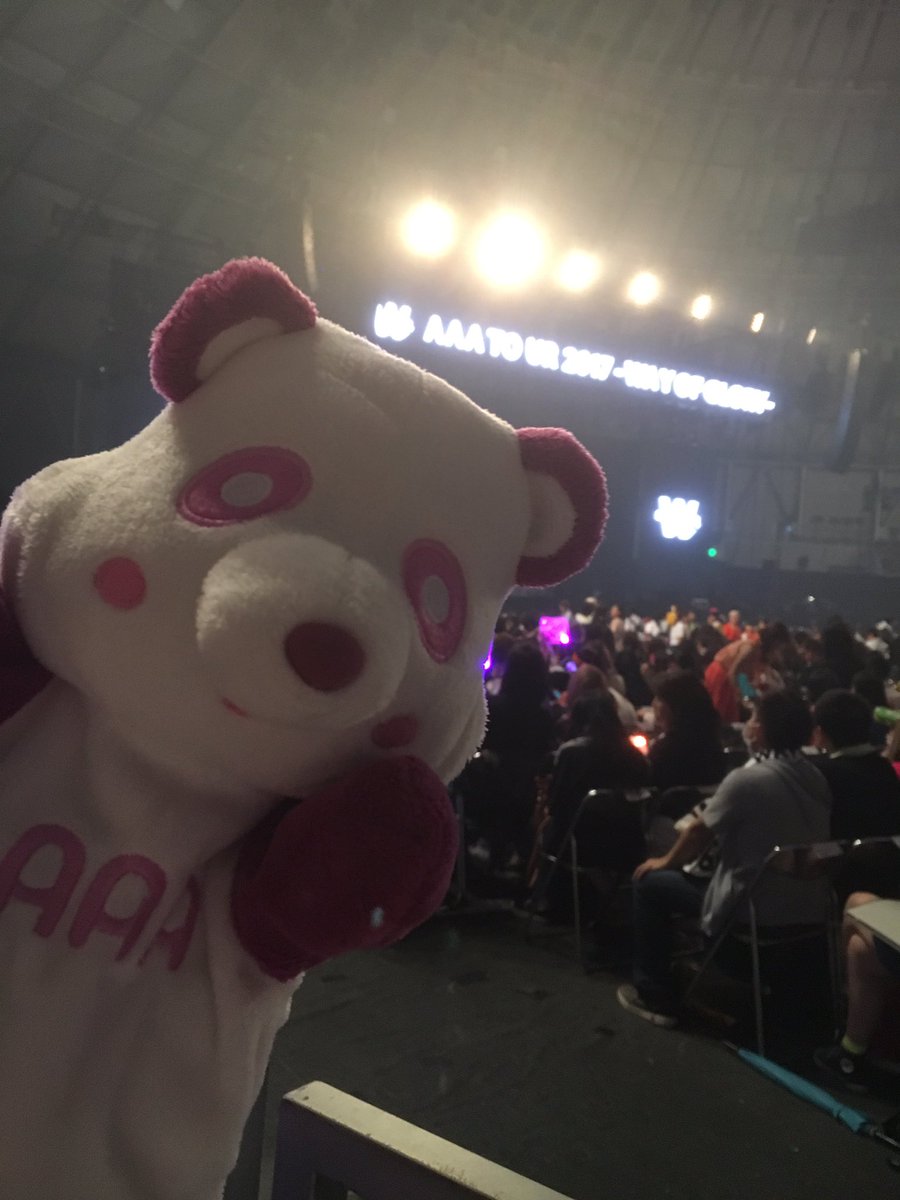 koba08071's tweet photo. 福井のアリーナツアー、名古屋、大阪のドームツアー
計4公演参戦して来ました😆✨
どれも凄く盛り上がったLIVEで最高でした!!
#AAA #WAY_OF_GLORY
#ArenaTour #DomeTour https://t.co/qyLWUFKJXS