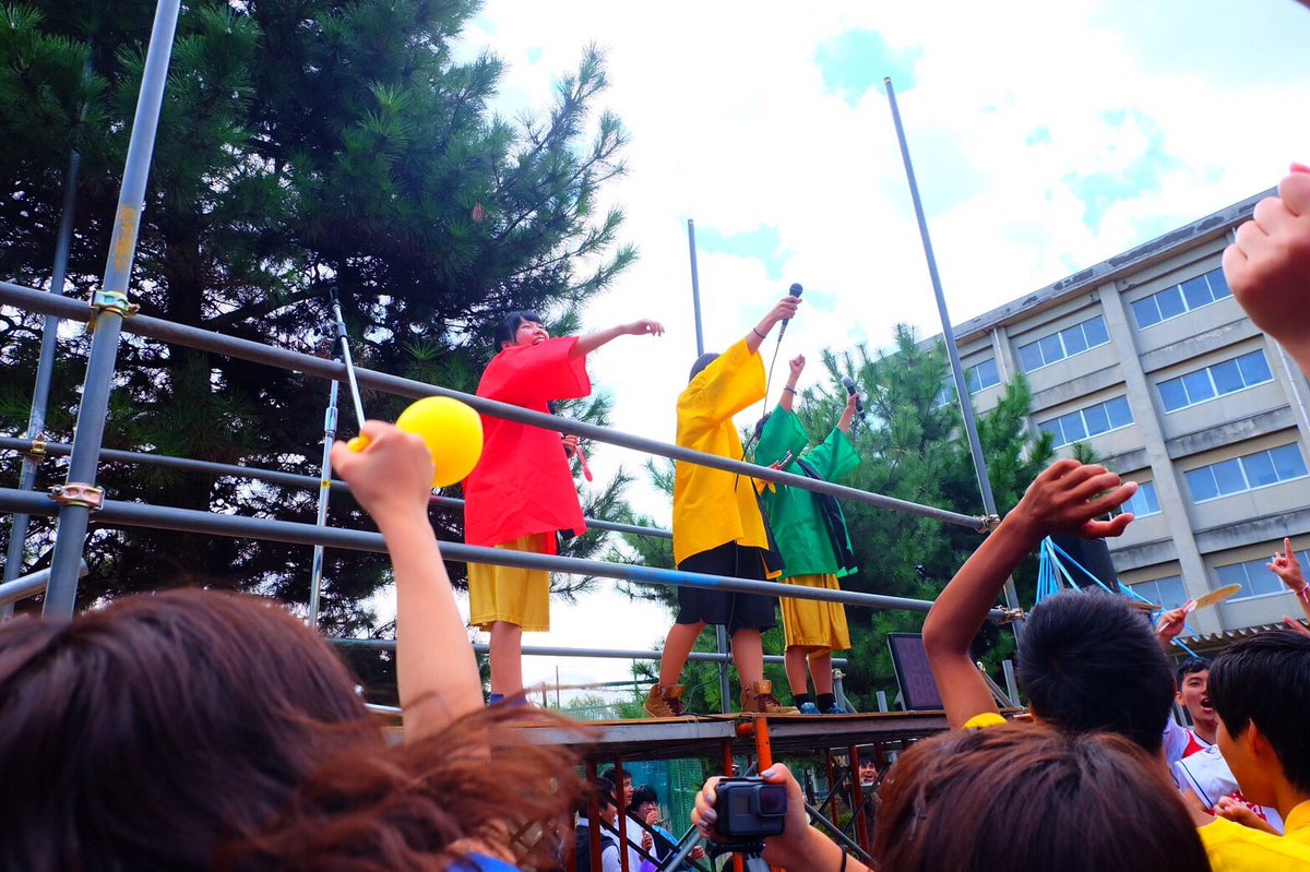 Dance0730Miki's tweet photo. 開催式うちらが司会で大丈夫か？って不安しかなかったけどめっちゃ楽しかったです🤘🤘
ミスター市が尾もありがとうございました！（笑）

#凡事徹底
#市高最高 https://t.co/Cn2Vzqq69Z