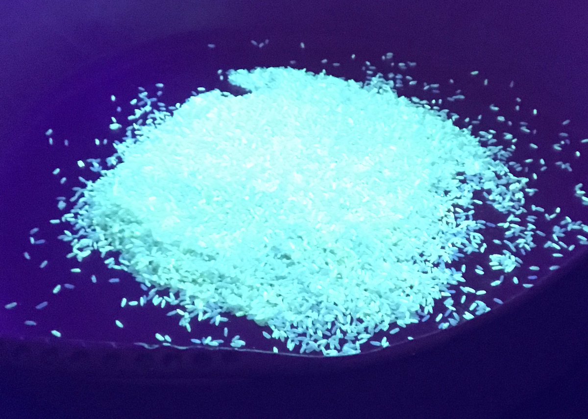 Anyone else excited for our first glow in the dark messy session this afternoon? #sugarlumpsart #horwich #horwichartstudio