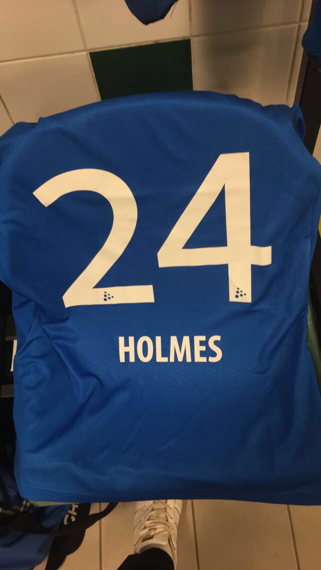 Abby_holmes_2's tweet photo. Delighted to have signed my first pro contract for @PECVrouwen can't wait for my new adventure #britaboard 🔵⚪️🔵⚪️ https://t.co/uvRvKais82
